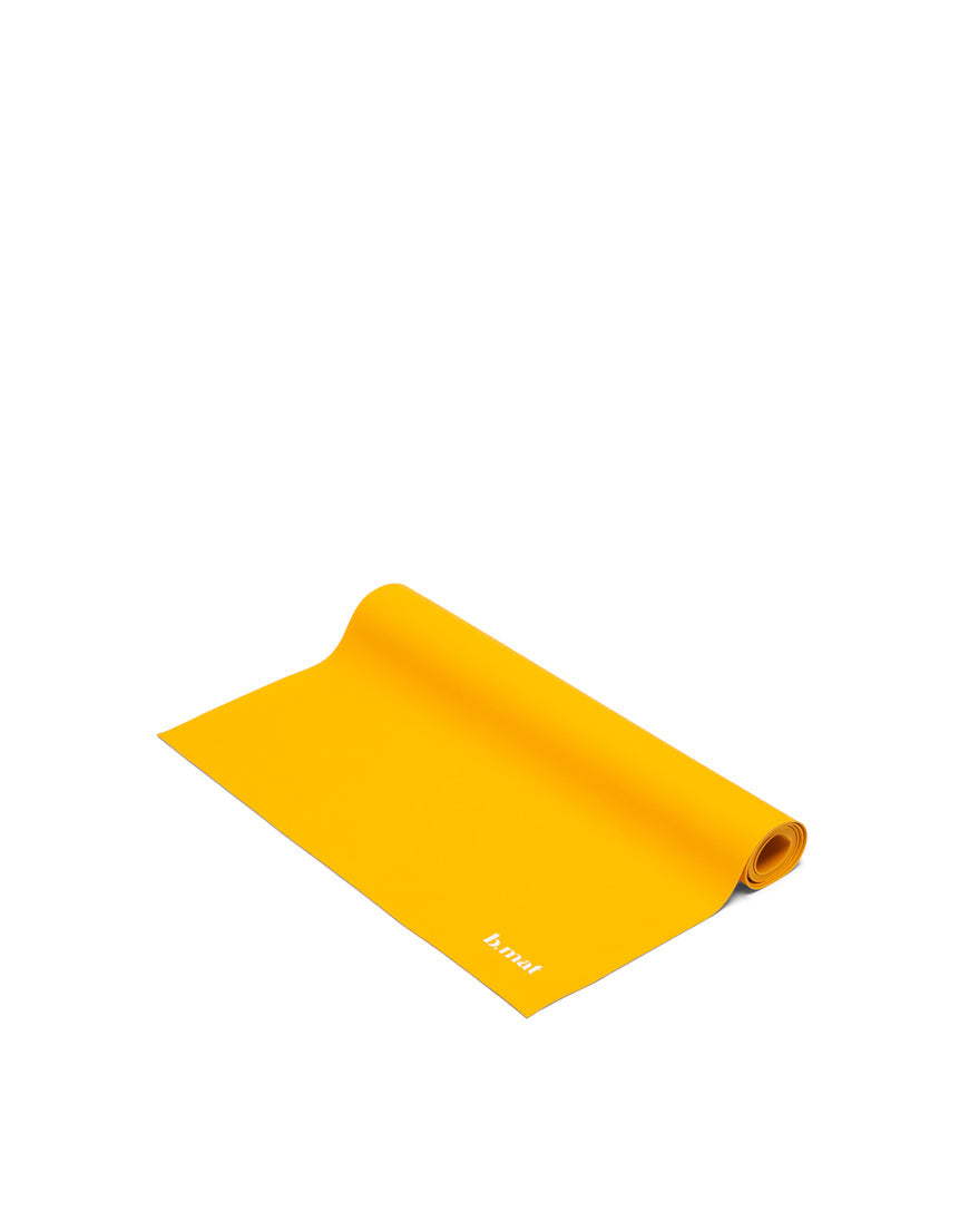 B MAT traveller ヨガマット 2mm サフラン b, mat traveller 2mm yoga mat - grippy & compact – b, halfmoon EU